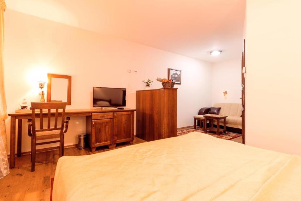 Downtown Rooms Ni Екстериор снимка