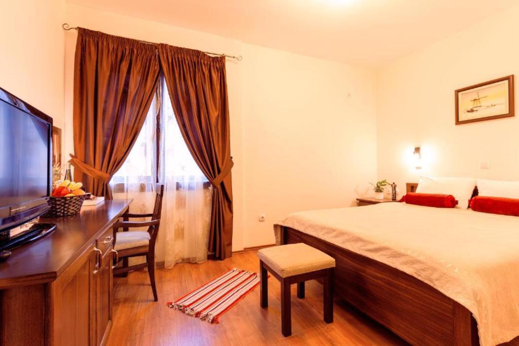 Downtown Rooms Ni Екстериор снимка
