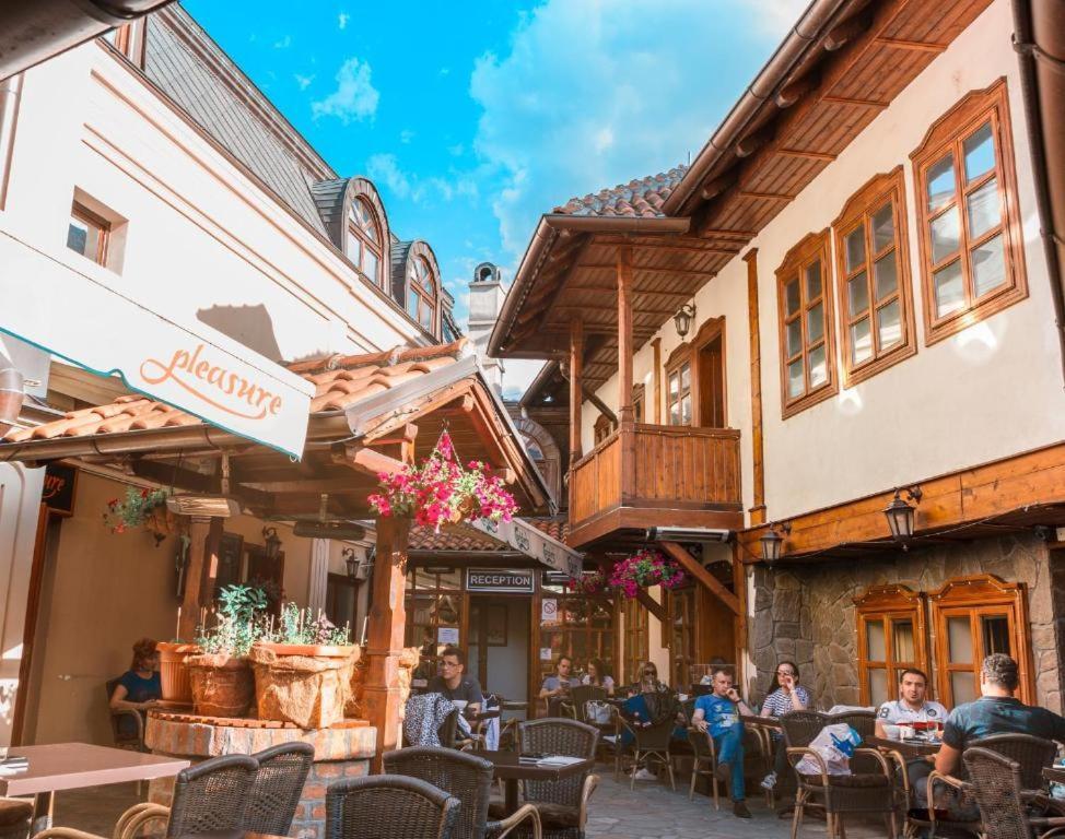 Downtown Rooms Ni Екстериор снимка