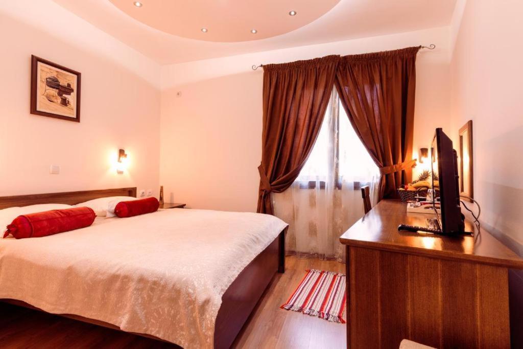 Downtown Rooms Ni Екстериор снимка