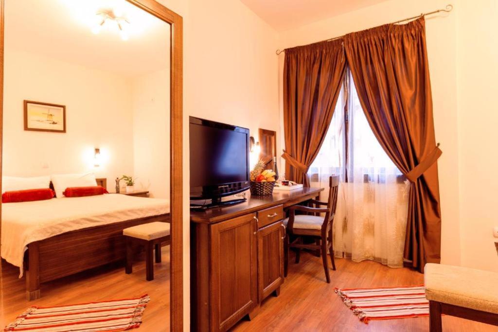 Downtown Rooms Ni Екстериор снимка