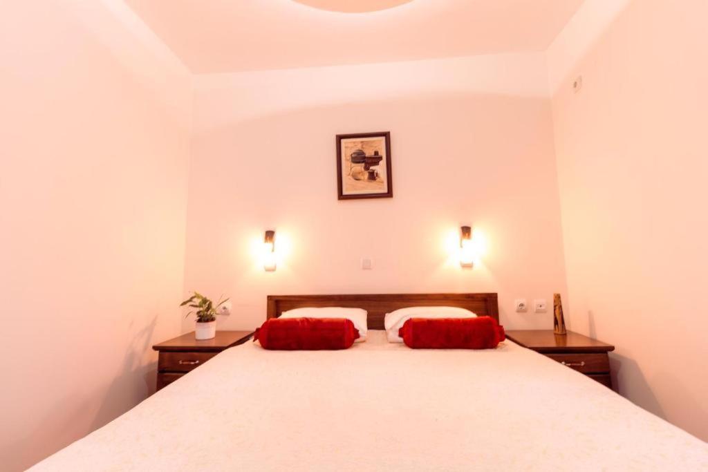 Downtown Rooms Ni Екстериор снимка