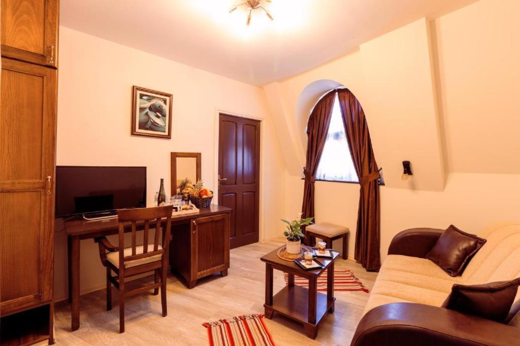 Downtown Rooms Ni Екстериор снимка