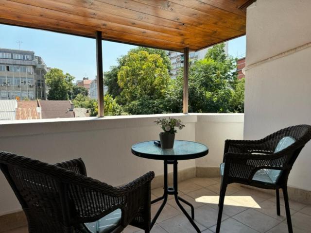 Downtown Rooms Ni Екстериор снимка